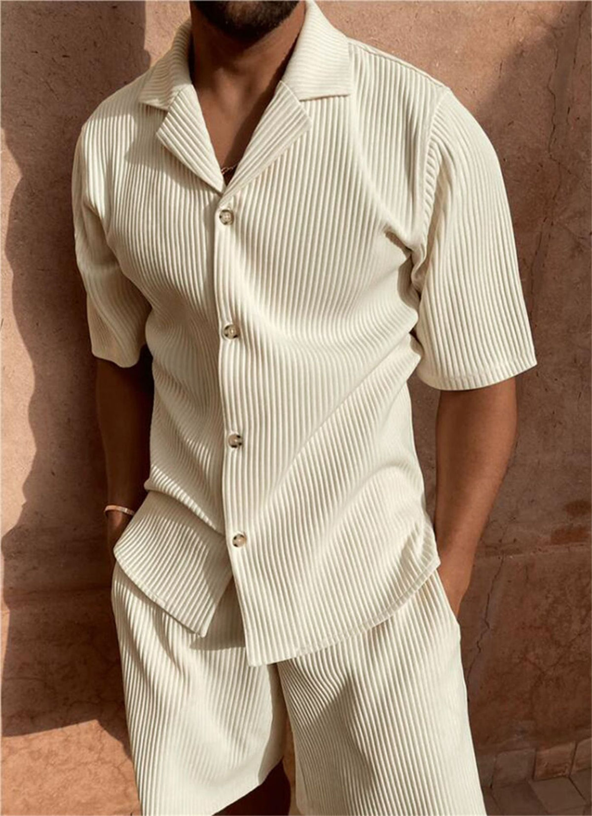 Ensemble de short pour homme avec revers plissé texturé